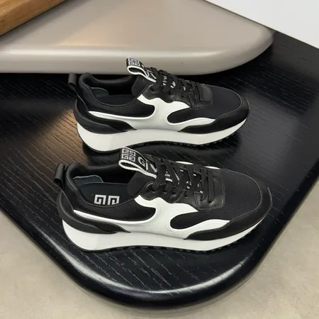 ジバンシィ スニーカー