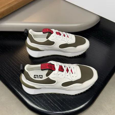 ジバンシィ スニーカー