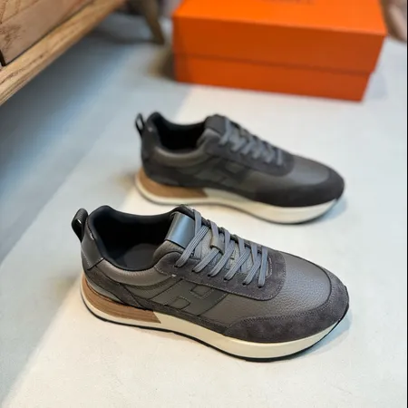 エルメス スニーカー