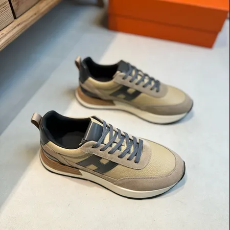 エルメス スニーカー