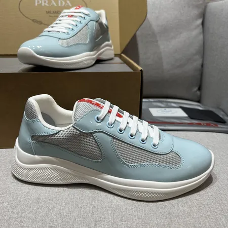 プラダ カジュアルシューズ