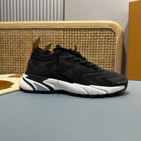 ルイヴィトン スニーカー