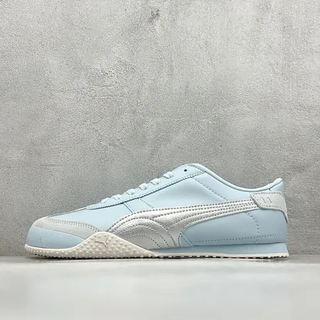 プーマ スニーカー