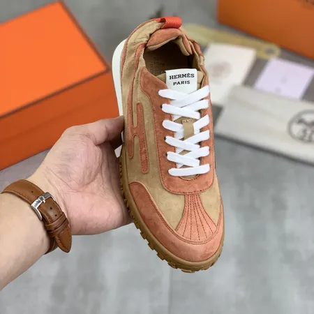 エルメス スニーカー