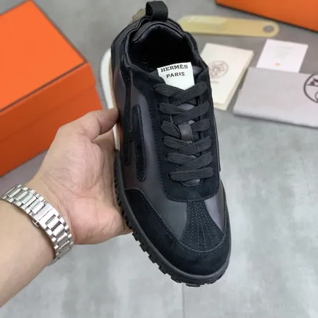 エルメス スニーカー