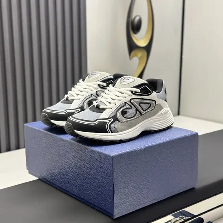 ディオール スニーカー