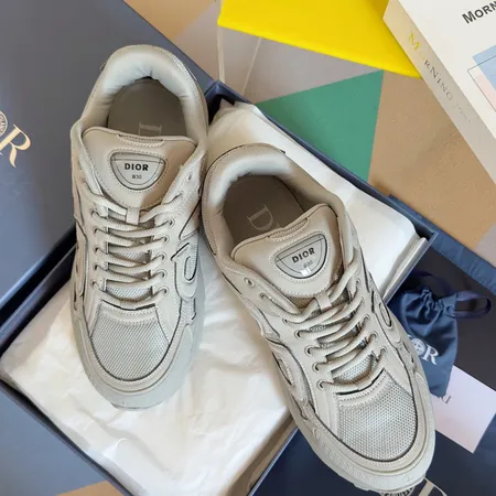 ディオール スニーカー