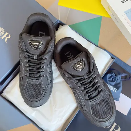 ディオール スニーカー