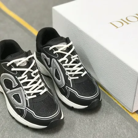 ディオール スニーカー