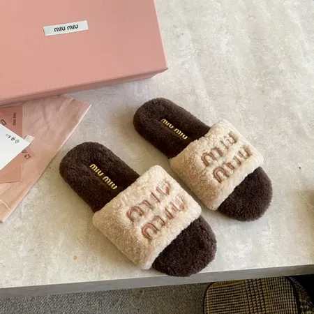 ミュウミュウ スリッパ