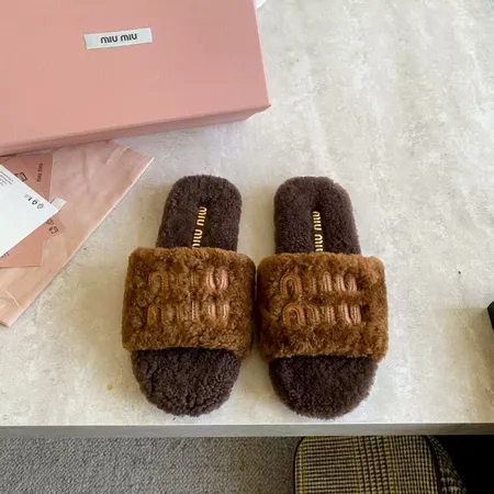 ミュウミュウ スリッパ