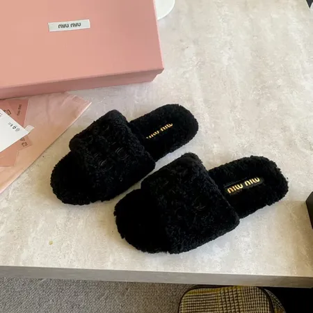 ミュウミュウ スリッパ