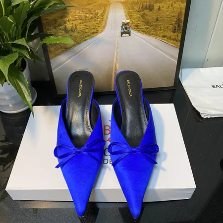 バレンシアガ スリッパ