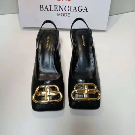 バレンシアガ サンダル