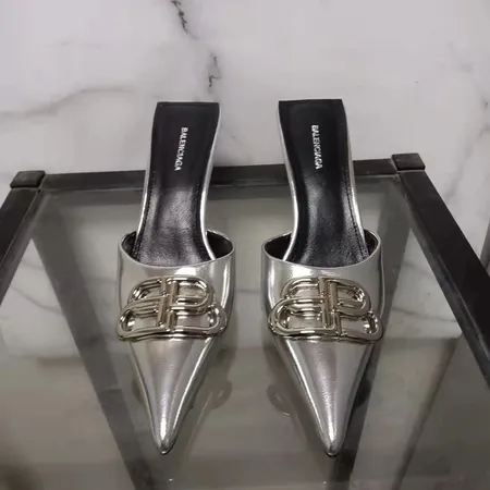 バレンシアガ サンダル