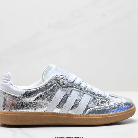 アディダス カジュアルシューズ