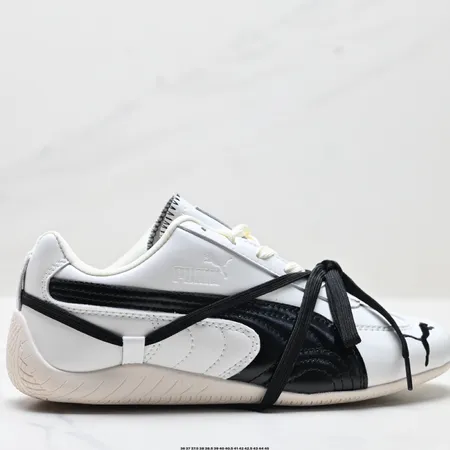 プーマ カジュアルシューズ