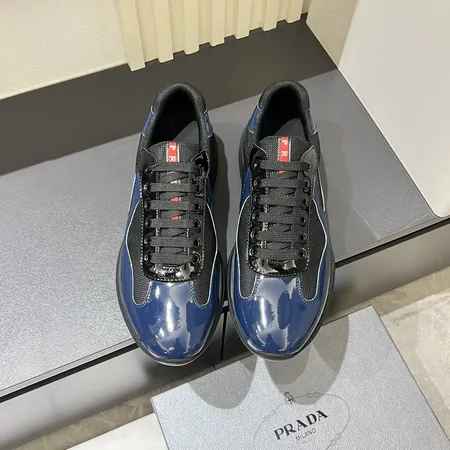 プラダ スニーカー