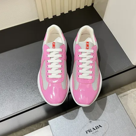 プラダ スニーカー