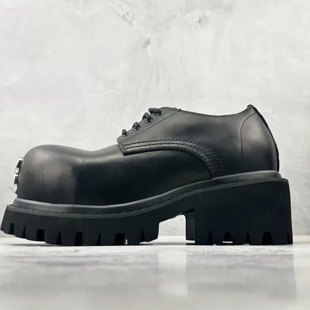 バレンシアガ カジュアルシューズ