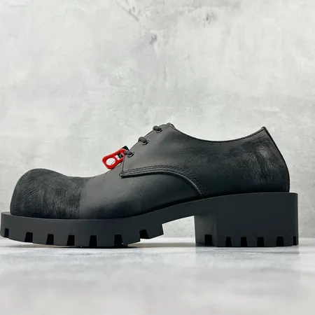 バレンシアガ カジュアルシューズ