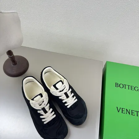 ボッテガ ヴェネタ スニーカー