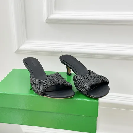 ボッテガ ヴェネタ サンダル