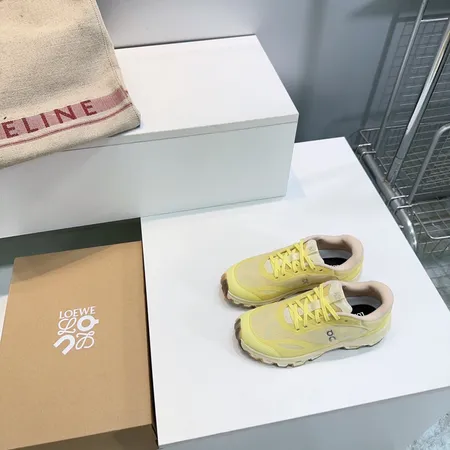 ロエベ カジュアルシューズ