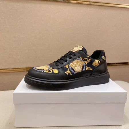 ヴェルサーチ カジュアルシューズ