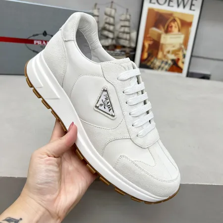 プラダ カジュアルシューズ