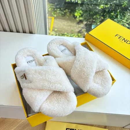 フェンディ スリッパ