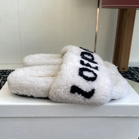 ロエベ スリッパ