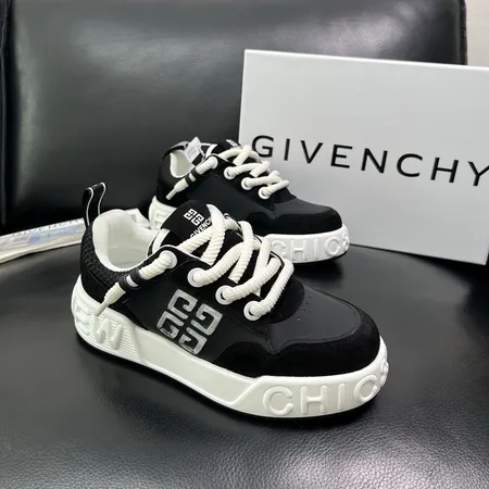 ジバンシィ カジュアルシューズ