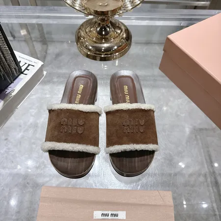 ミュウミュウ スリッパ