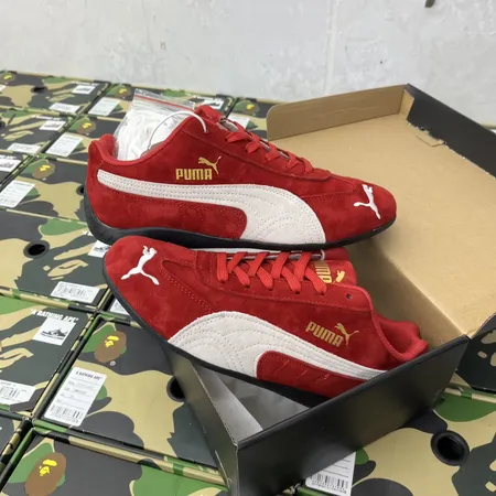 プーマ スニーカー