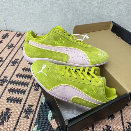 プーマ スニーカー