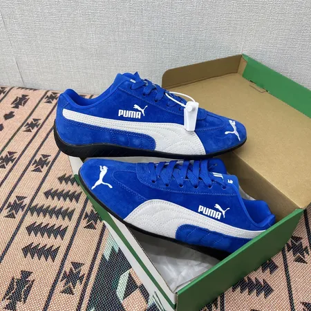 プーマ スニーカー