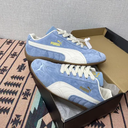 プーマ スニーカー