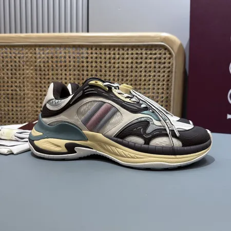 グッチ スニーカー