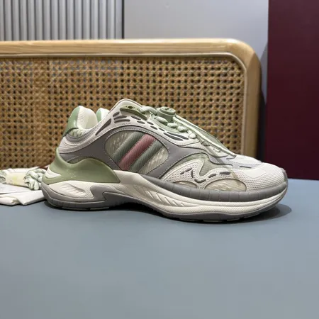 グッチ スニーカー