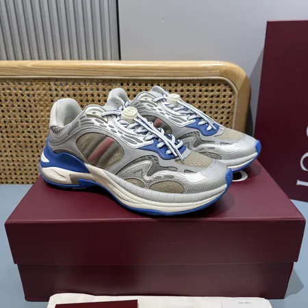 グッチ スニーカー