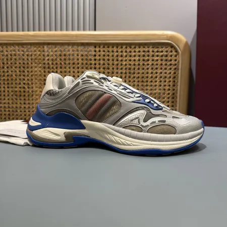 グッチ スニーカー