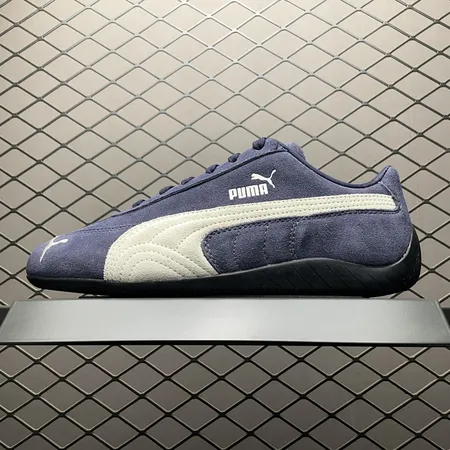 プーマ スニーカー