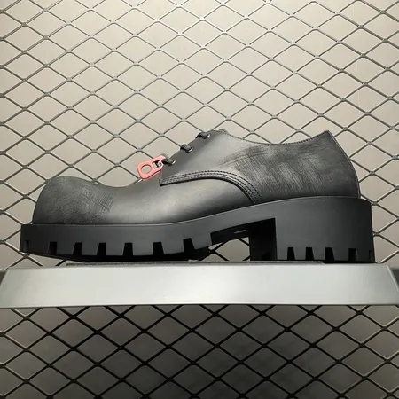 バレンシアガ カジュアルシューズ