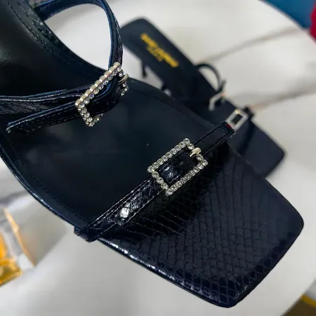 イブサンローラン サンダル