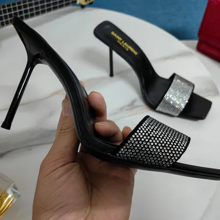 イブサンローラン サンダル