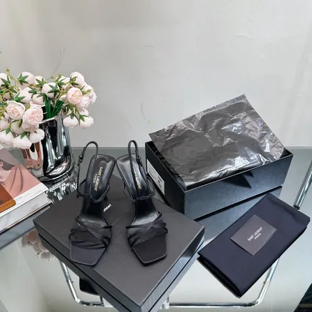 イブサンローラン サンダル