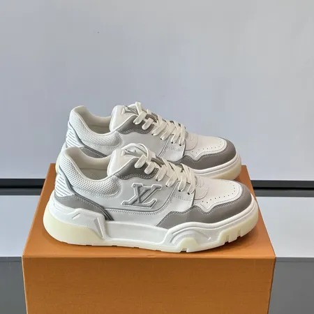 ルイヴィトン スニーカー