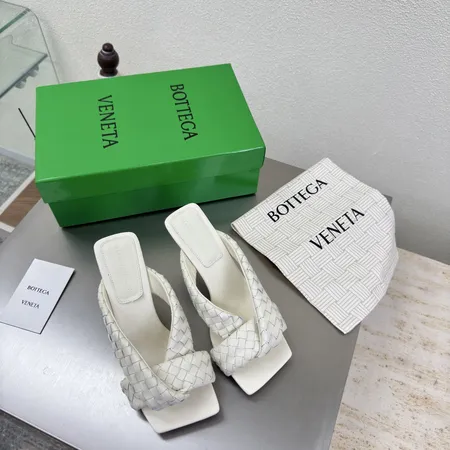ボッテガ ヴェネタ サンダル