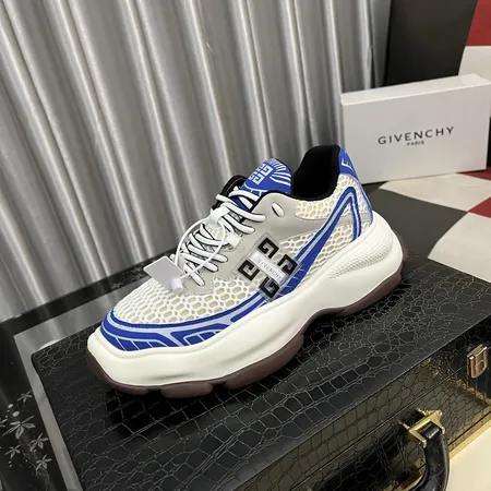 ジバンシィ スニーカー